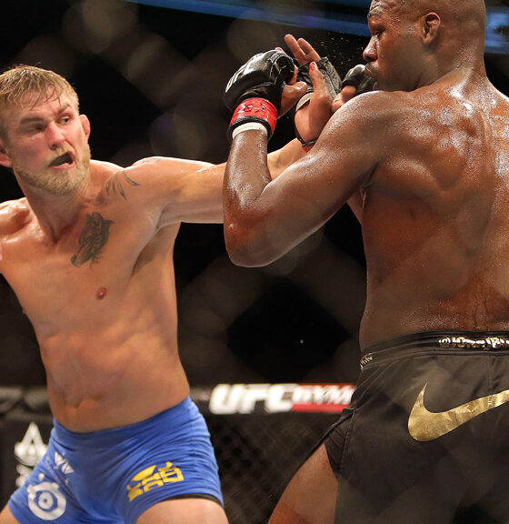 alexander-gustafsson-jon-jones-ufc-165